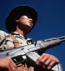 385px-Viet_Cong_soldier_DD-ST-99-042981.jpg